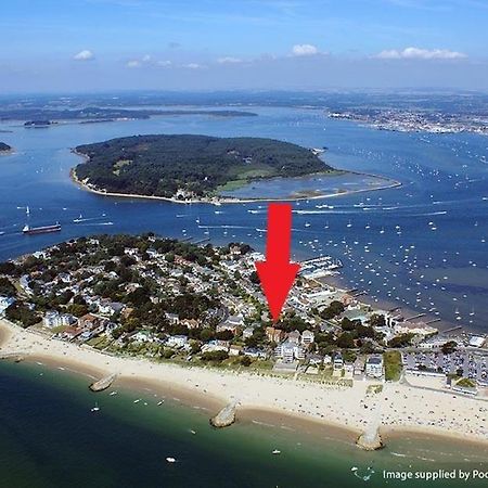 Top Floor Sandbanks Apartment With Free Parking Just Minutes From The Beach And Bars Canford Cliffs Zewnętrze zdjęcie